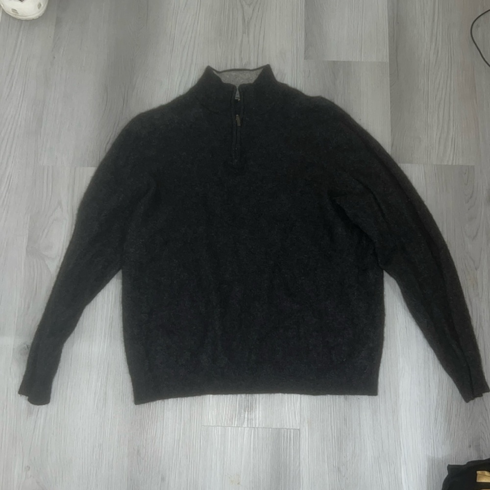 100% Cashmere Club Room sweater